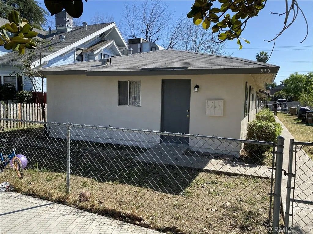 Photo of 515 Niles Street #C, Bakersfield, CA 93305 (MLS # CV26071240)