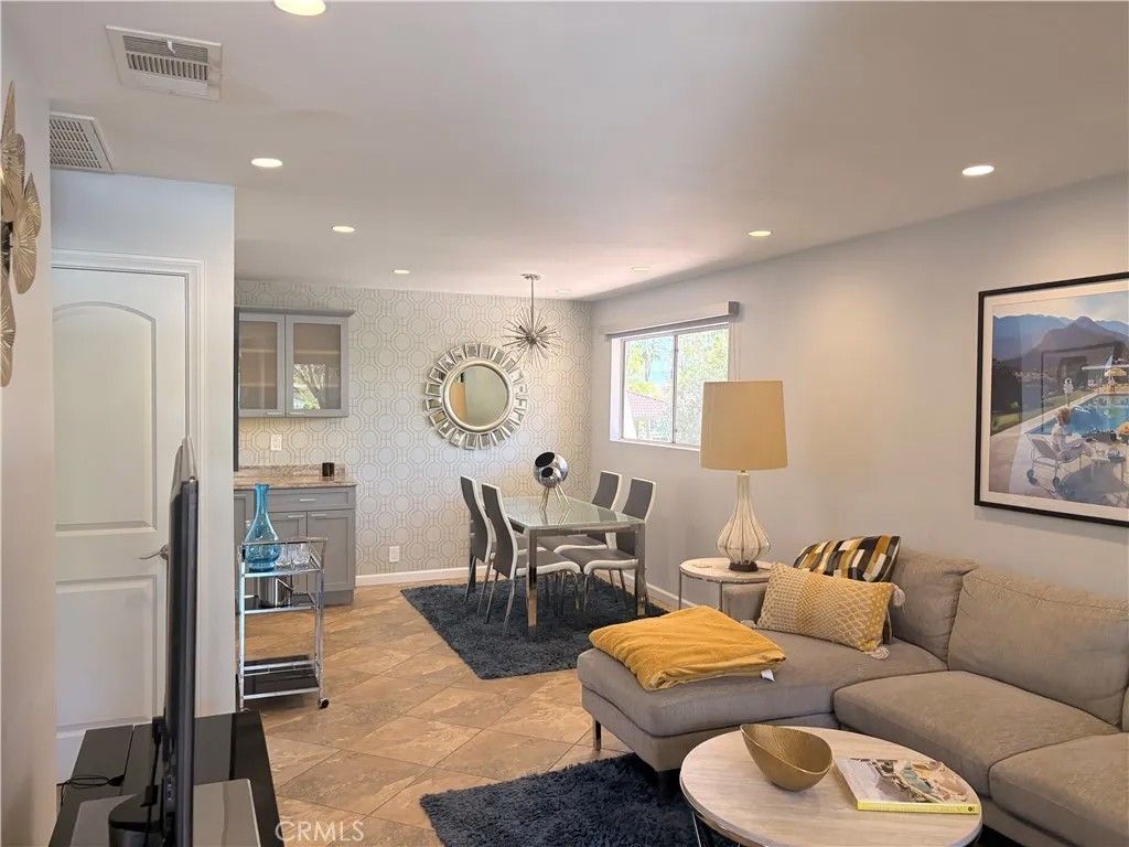 Photo of 510 N Villa Court, Palm Springs, CA 92262 (MLS # IG26051486)