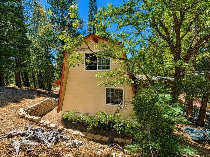 30975 Knob Hill Circle