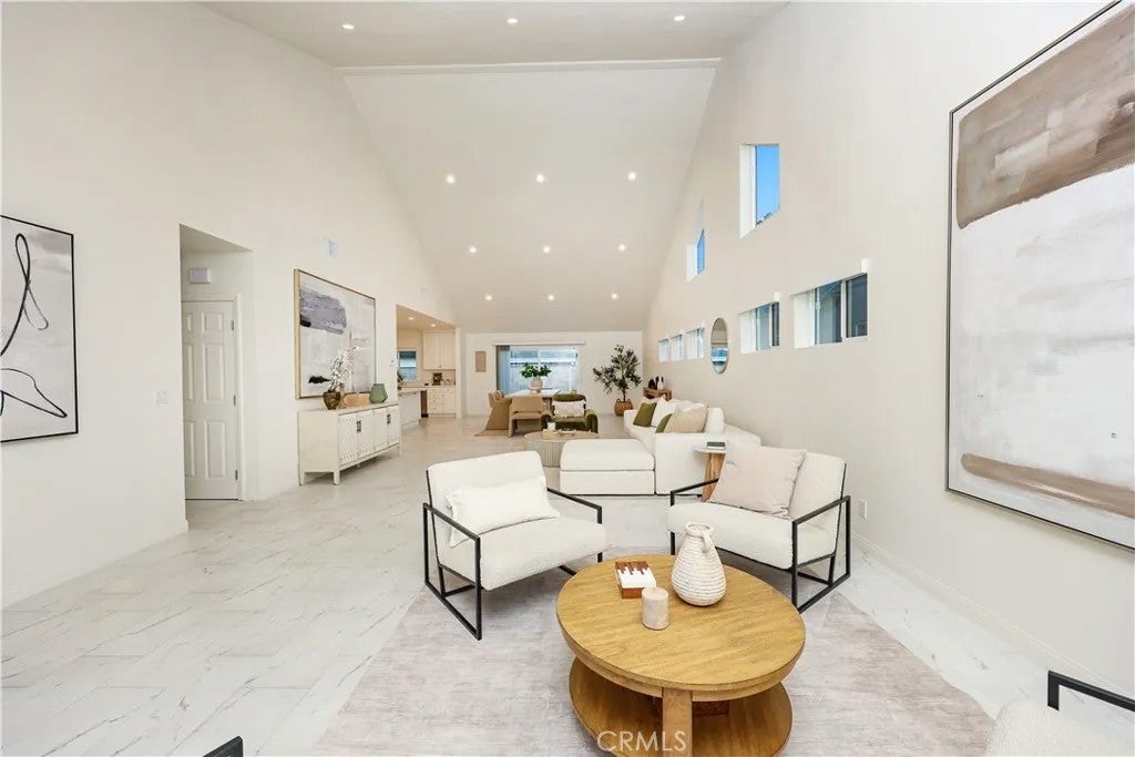 8550 Raviller Drive
