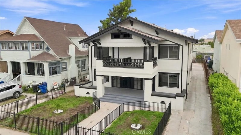 611 W 46th