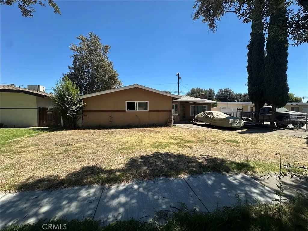122 E Pioneer Avenue