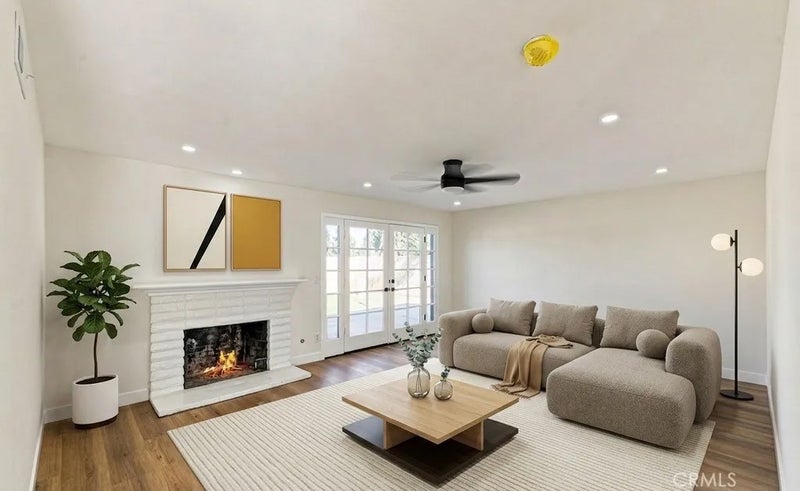 310 N Swidler