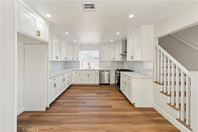 310 N Swidler