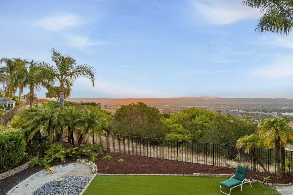 Photo of 5054 Avenida De La Plata, Oceanside, CA 92057 (MLS # 260019294)