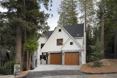 Tiny photo for 481 Bay View Court, Lake Arrowhead, CA 92352 (MLS # IG25278396)