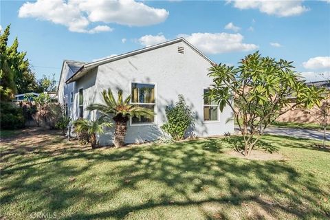 Photo of 9225 Rosecrans Ave, Bellflower, CA 90706 (MLS # OC25253041)