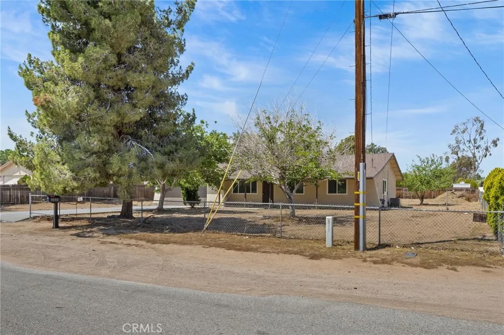 9030 Roble