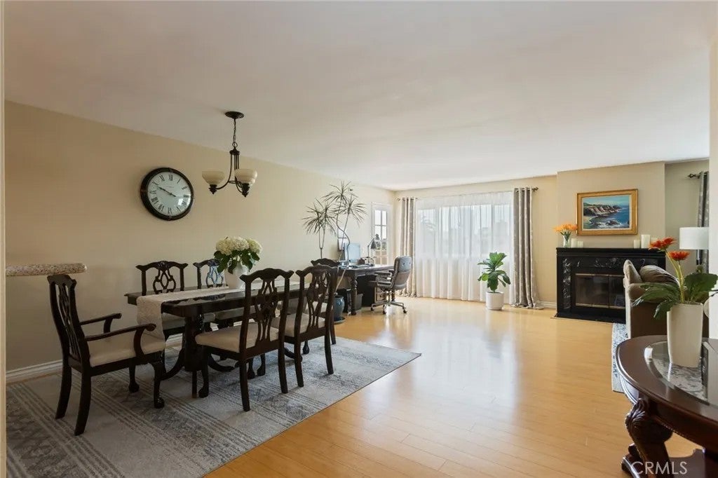 726 Elm Avenue 404