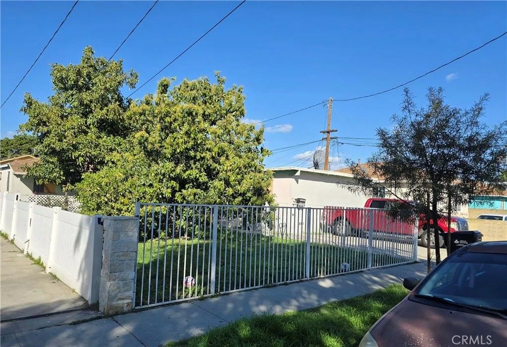 Photo of 8203 2nd St, Paramount, CA 90723 (MLS # PW26055247)