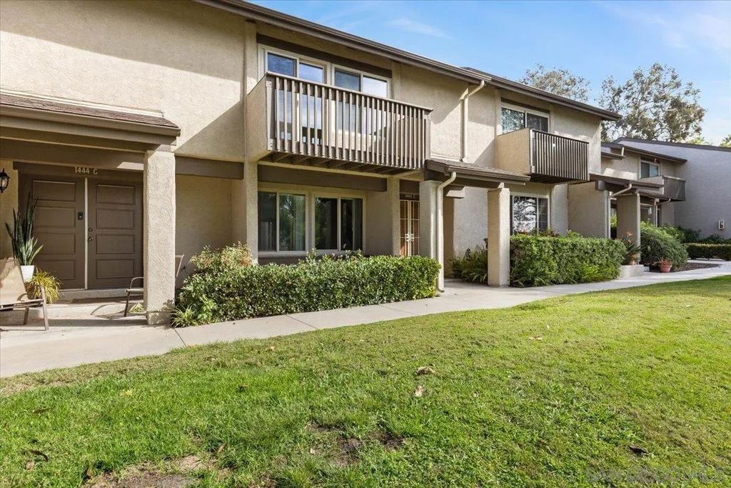 Photo of 1444 Eagle Peak Ct #E, Chula Vista, CA 91910 (MLS # 250044234)