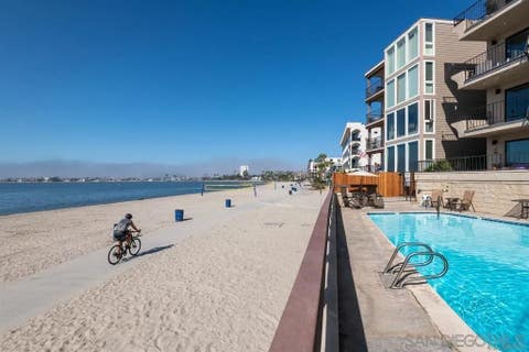 Photo of 1235 Parker PL #3K, San Diego, CA 92109 (MLS # 260020511)