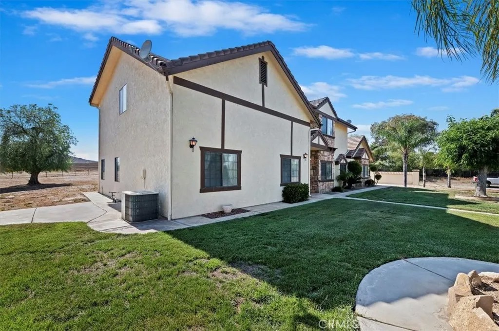 29801 Maxine Ln