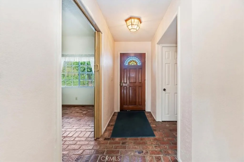 29801 Maxine Ln