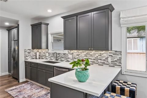 Tiny photo for 1007 Rose Avenue, Pasadena, CA 91107 (MLS # DW25141051)