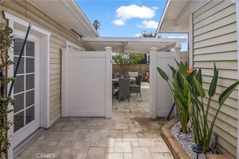 Tiny photo for 1007 Rose Avenue, Pasadena, CA 91107 (MLS # DW25141051)