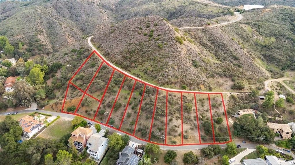Photo of 0 Laura La Plante, Agoura Hills, CA 91301 (MLS # SR25258702)