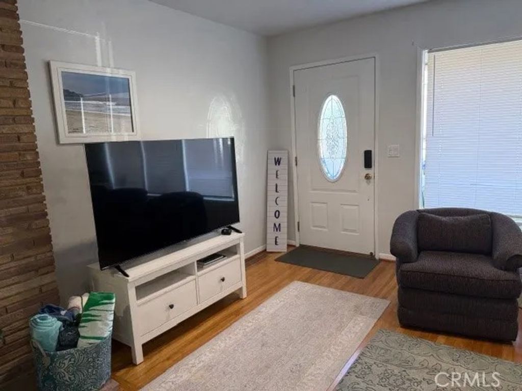 Photo of 388 Paseo De Gracia, Redondo Beach, CA 90277 (MLS # SB25268835)