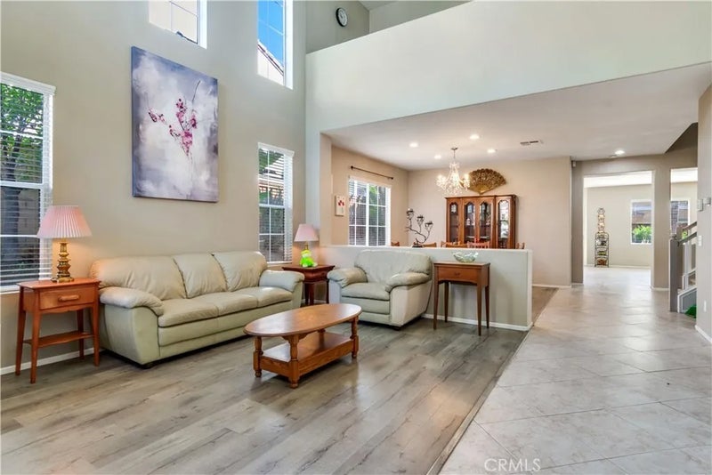 9471 Twin Oaks Pl