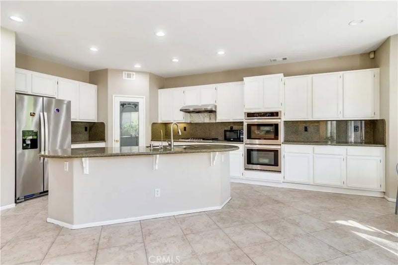 9471 Twin Oaks Pl