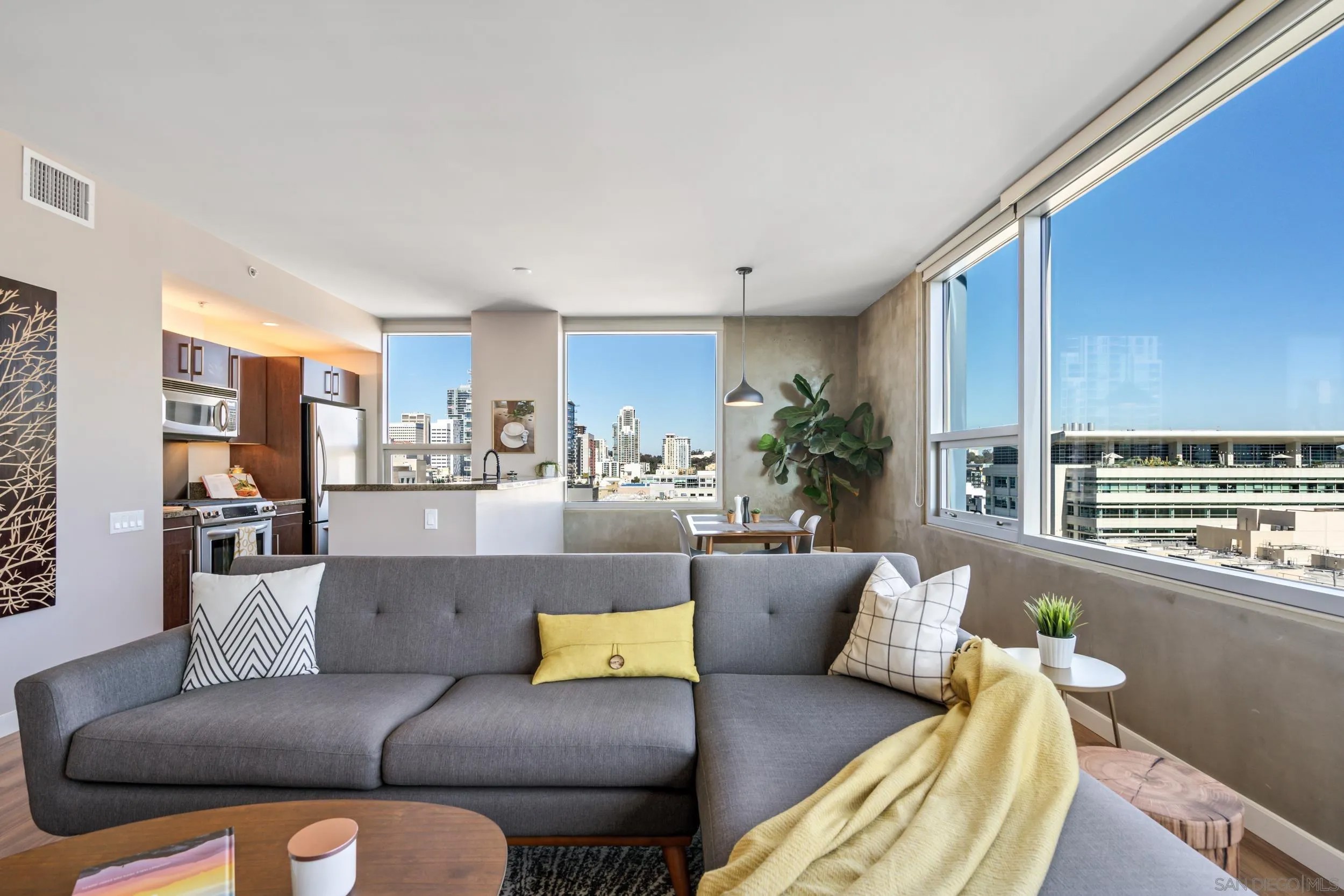 321 10Th Ave 1401