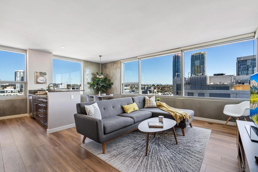 Photo for 321 10Th Ave #1401, San Diego, CA 92101 (MLS # 250042419)