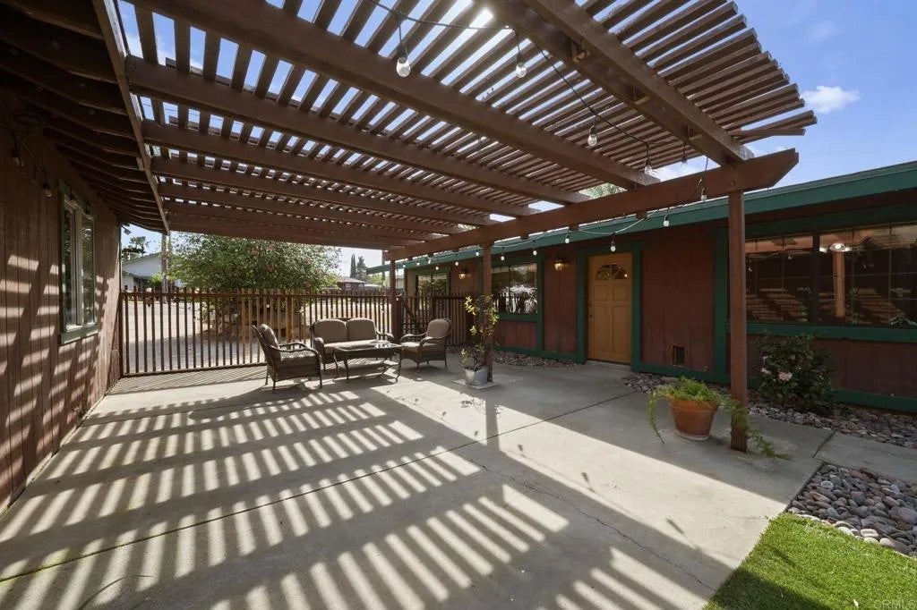 Photo of 13314 LAKESHORE Drive, Lakeside, CA 92040 (MLS # PTP2607147)