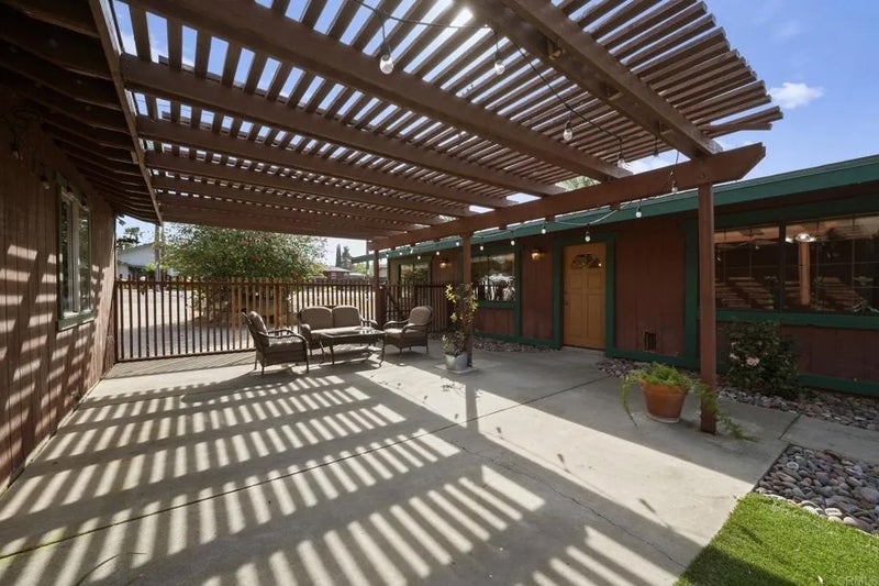 13314 LAKESHORE Drive