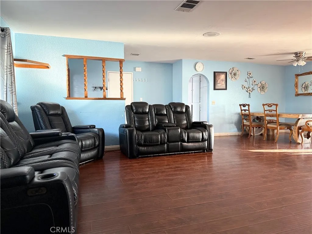 11910 Hawthorne