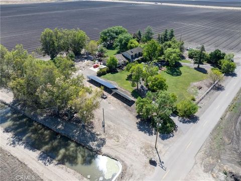 15686 Cozzi Avenue Dos Palos CA 93620