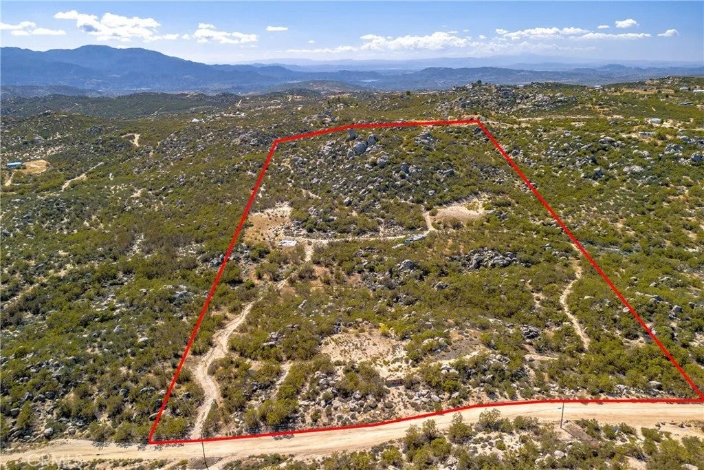 Photo of 44485 Tule Valley, Aguanga, CA 92536 (MLS # SW26082161)