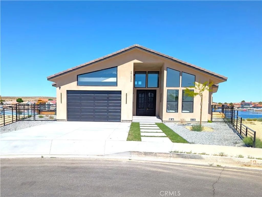 Photo of 27026 Reef Lane, Helendale, CA 92342 (MLS # SR25240421)