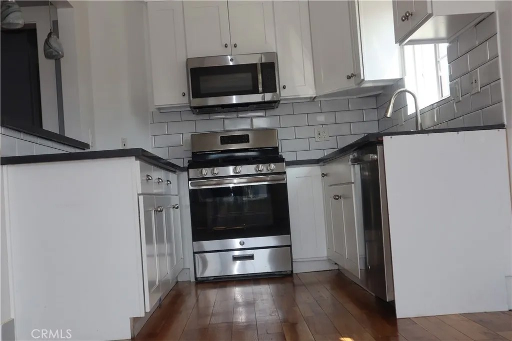 2143 W Arlington