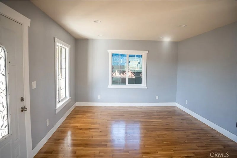 2143 W Arlington
