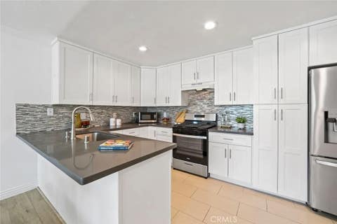 Tiny photo for 4189 Vineland AVE #120, Studio City, CA 91602 (MLS # SR26171611)