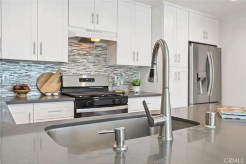 Tiny photo for 4189 Vineland AVE #120, Studio City, CA 91602 (MLS # SR26171611)