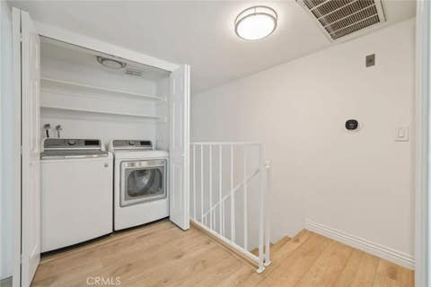 Tiny photo for 4189 Vineland AVE #120, Studio City, CA 91602 (MLS # SR26171611)