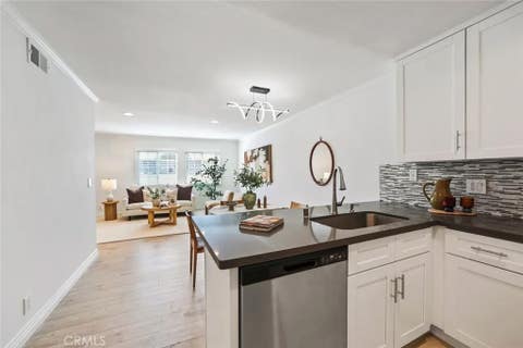 Tiny photo for 4189 Vineland AVE #120, Studio City, CA 91602 (MLS # SR26171611)