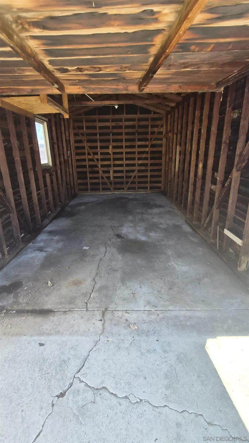 4649 Altadena
