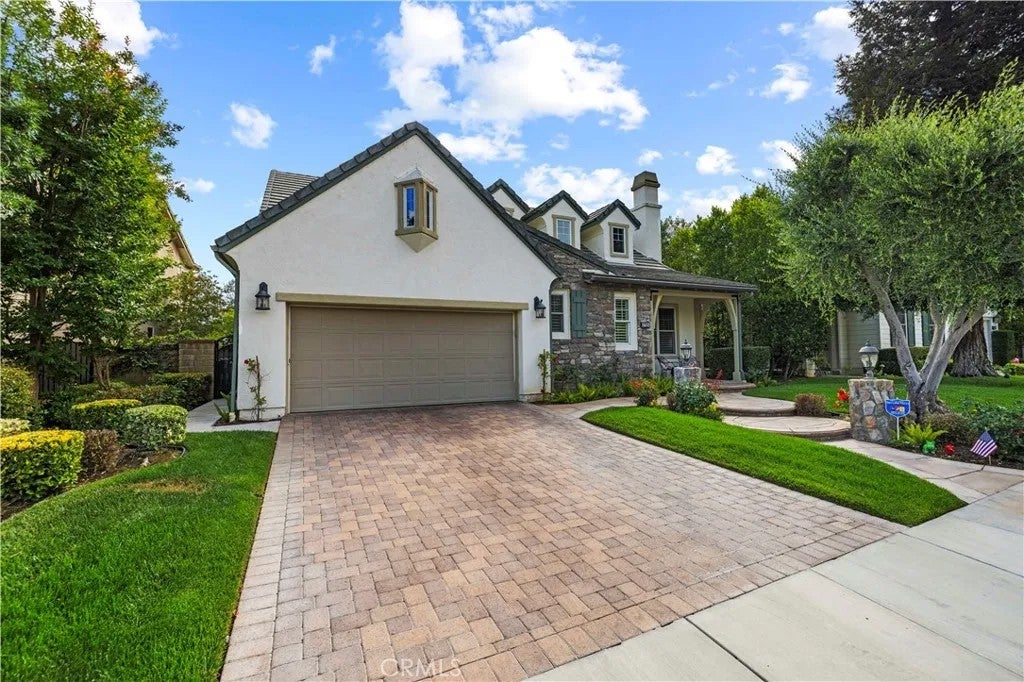 27015 Timberline Terrace