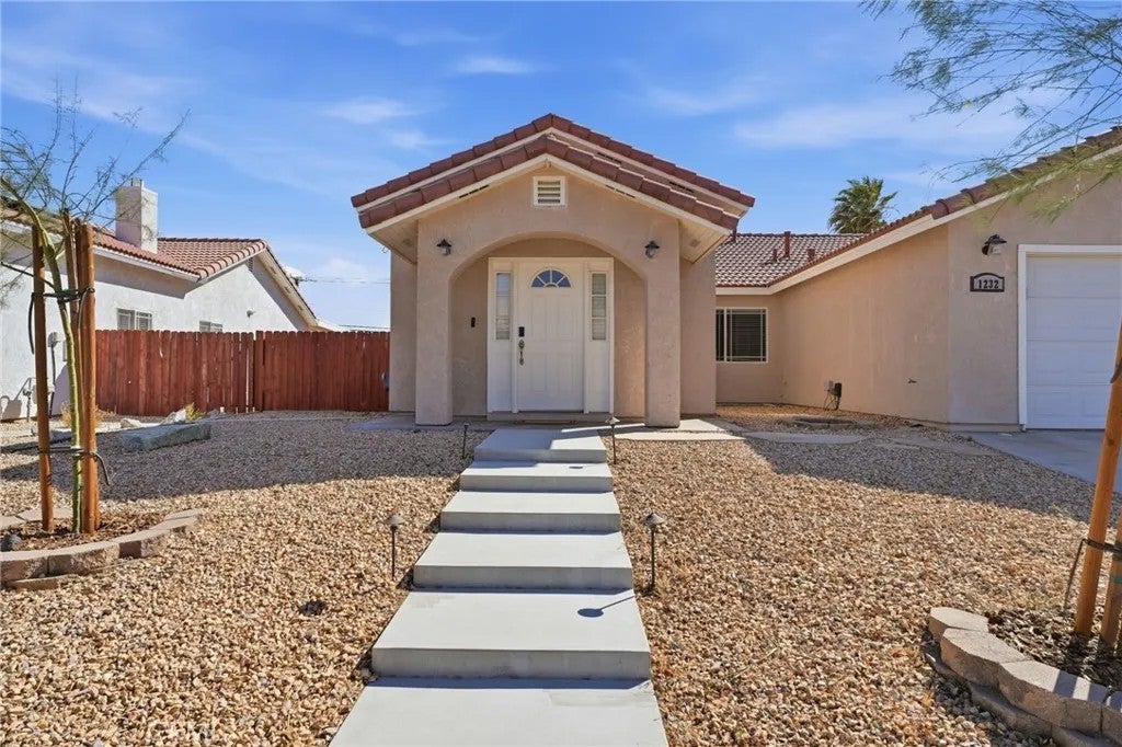 1232 Beasley