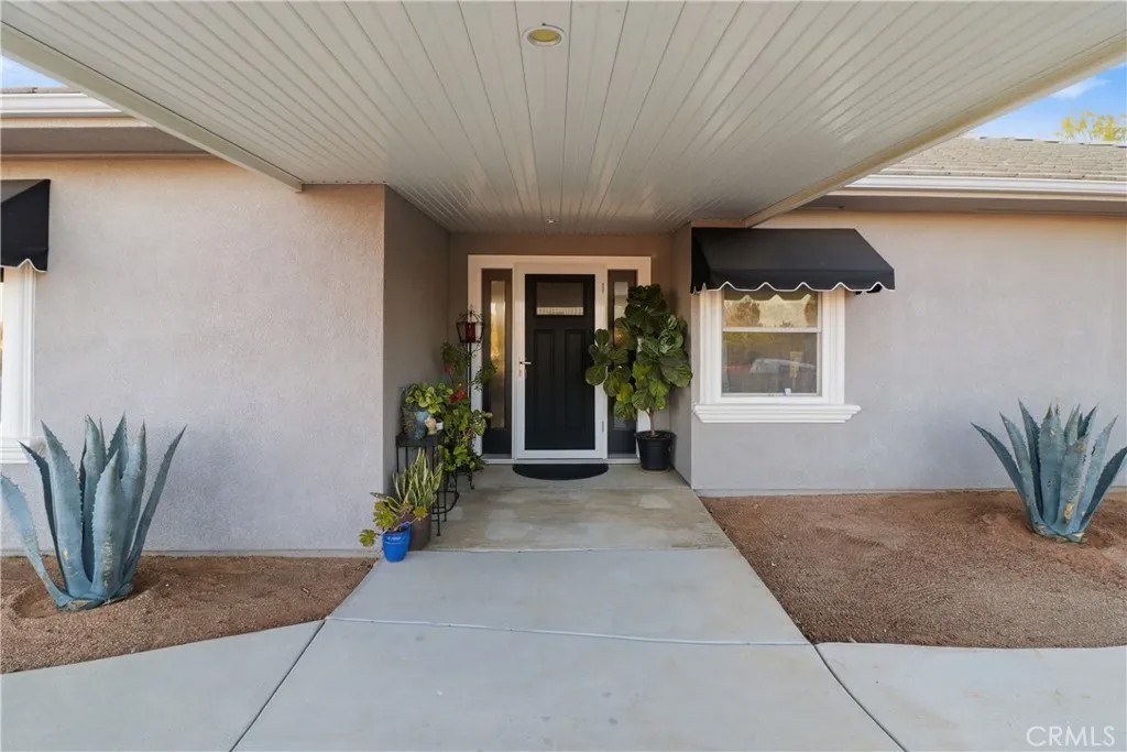 16025 Perry Heights