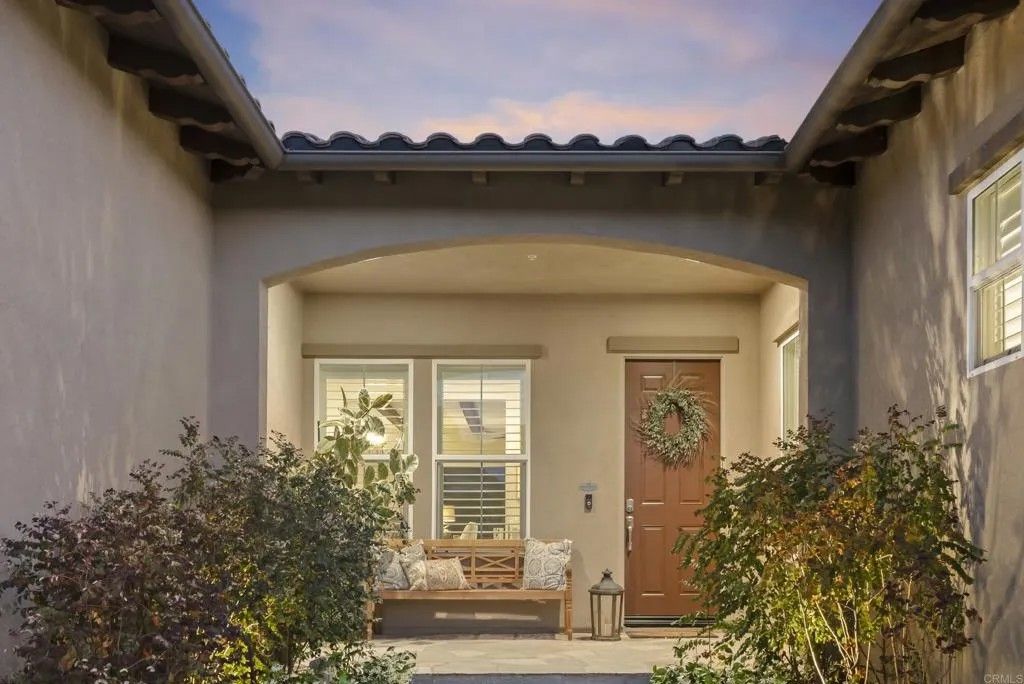 Photo of 1232 Stockton Place, Escondido, CA 92026 (MLS # NDP2604214)