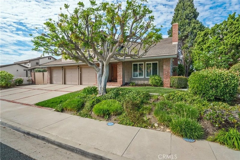 4235 Rousseau Lane