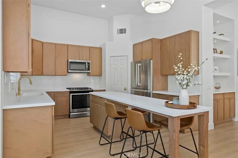 28096 Paseo Hacienda