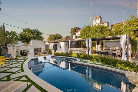 Photo of 539 Tustin Avenue, Newport Beach, CA 92663 (MLS # LG26021723)