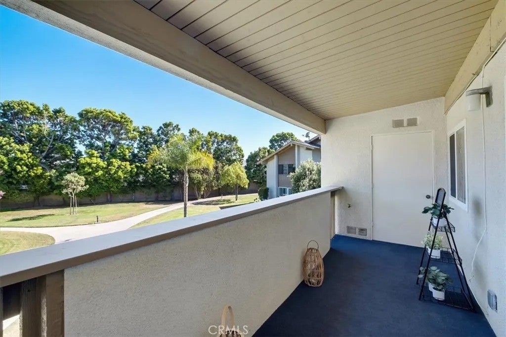 8877 Lauderdale Court