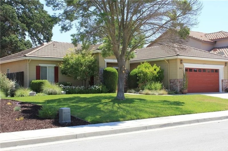 2451 Winding Brook
