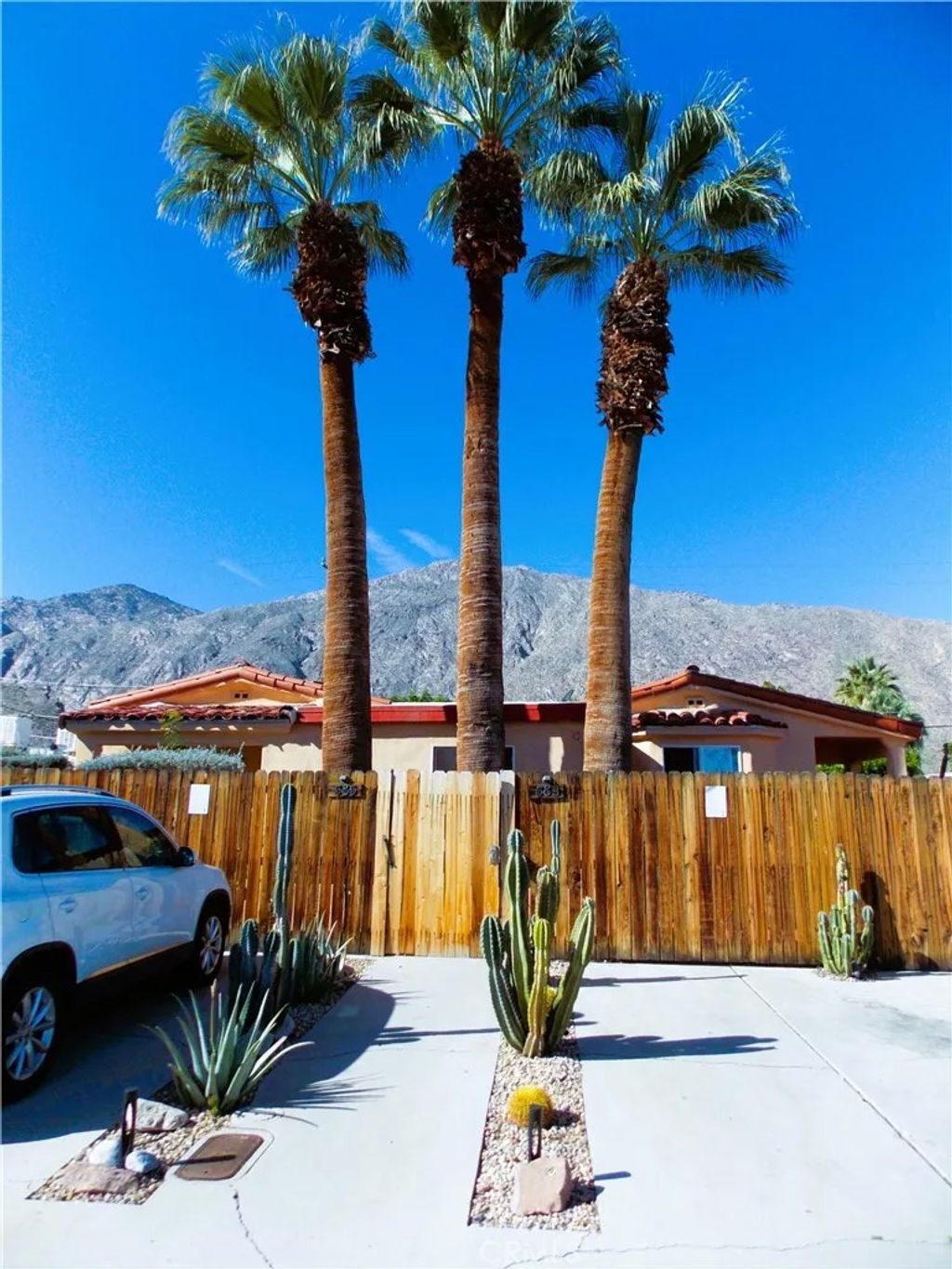 Photo of 583 S Calle Abronia, Palm Springs, CA 92264 (MLS # IG26024498)