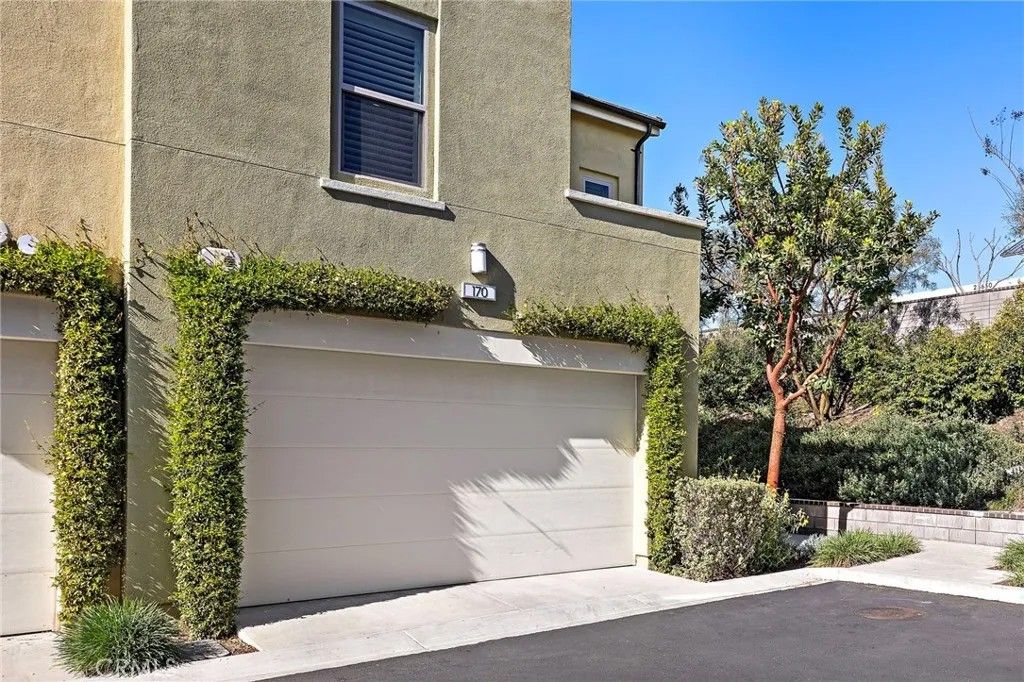 Photo of 170 Alienta Ln, Rancho Mission Viejo, CA 92694 (MLS # OC26052736)